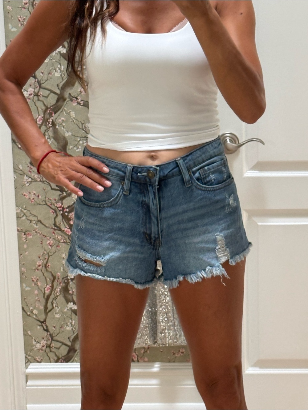 Frayed Hem Distressed Denim Shorts - Blue